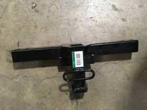 lot 45 image: CURT Class 3 Multi-Fit Trailer Hitch with 2 Receiver, Towing Draw Bar Customer Returns See Pictures