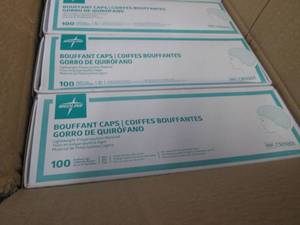 lot 322 image: Case of 500 Medline Medium 21 inch ...