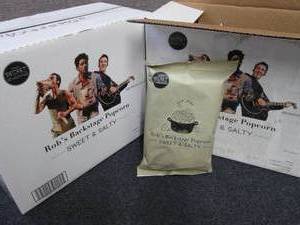 lot 448 image: 2- 6 bags Cases Robs Backstage Pop...