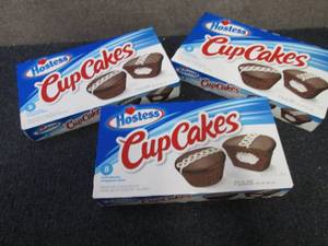 lot 460 image: 3-12 oz 8 pks Boxes Hostess Cupcake...