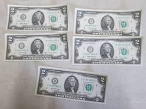 lot 512 image: 5- Sequential Uncirculated $2 Bills...