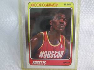 lot 12 image: 1988-89 Fleer Akeem Olajuwon Card...
