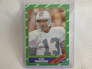 lot 45 image: 1986 Topps Dan Marino Card...