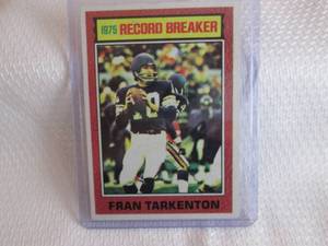 lot 106 image: 1976 Topps Fran Tarkenton Card...