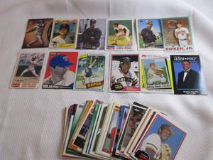 lot 113 image: Assorted Baseball Star Cards...