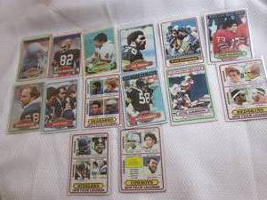 lot 121 image: 1980 Topps Football Cards...