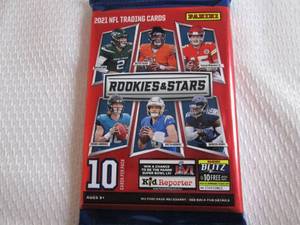 lot 131 image: 2021 Rookies & Stars Football Pack...