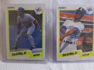lot 134 image: 1990 Fleer Ken Griffey Jr Cards...