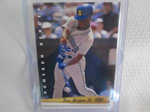 lot 207 image: 1993 Upper Deck Ken Griffey Jr Home...