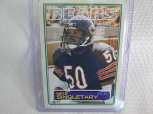 lot 229 image: 1983 Topps Mike Singletary Rookie C...