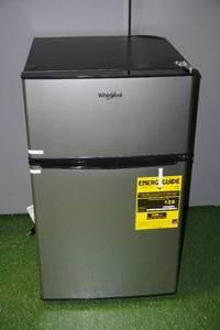 lot 9 image: Whirlpool 3.1cu ft Refrigerator