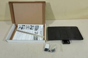 lot 31 image: Show-N-Go Retractable License Plate