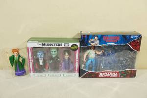 lot 110 image: The Munsters, Stranger Things Hopper & Winifred Sanders Action Figures