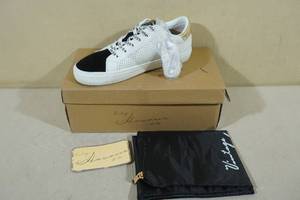 lot 112 image: Vintage Havana Sneakers -Womens Size 6.5