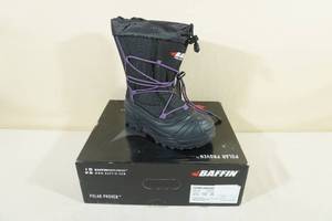 lot 118 image: Baffin Young Snogoose Juniors Winter Boots -Size 5