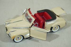 lot 130 image: Welly Die Cast 1941 Chevrolet 124 Model Car