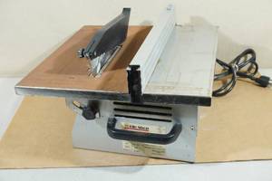 lot 155 image: The Tile Shop 7 Tile Cutter