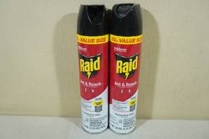 lot 192 image: 2 Raid Ant & Roach Killer
