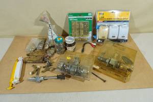 lot 220 image: Assorted House Hardware