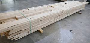 lot 29 image: Bundle of 58 Hickory approx 550 board feet