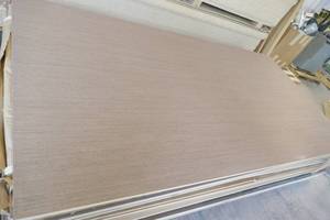 lot 37 image: 2 sheets of Wenge veneer, 4x8, one sided