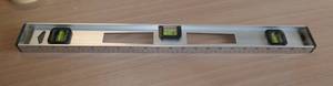 lot 49 image: 2ft aluminum level