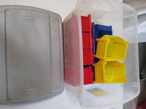 6.5gal lidded storage tote containi...