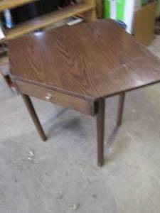 Wood Corner table with drawer 32...