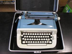 Vintage Royal Sabre Typewriter with...