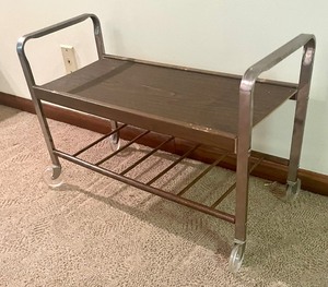lot 49 image: Cool Vintage Media Cart