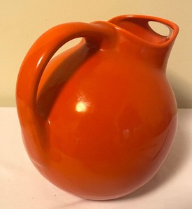 lot 74 image: Vintage Homer Laughlin Fiesta Harlequin Pitcher