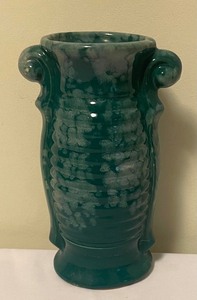 lot 85 image: Gorgeous Green Pottery Vase and Planter