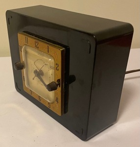 lot 93 image: Vintage Telechron Movement Clock