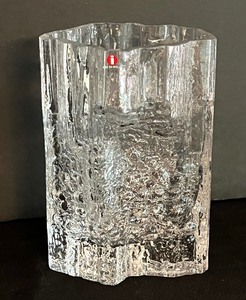 lot 8A image: Vintage iittala Tapio Wirkkalas Textured Scandinavian Vase