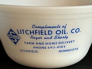 lot 31 image: Vintage Fire King Skelly Litchfield Oil Co Advertising Mixing Bowl
