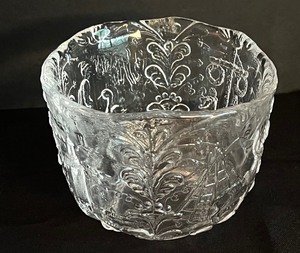 lot 30 image: Vintage Kosta Boda Christmas Bowl