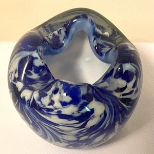 lot 158 image: Amazing Art Glass Paperweight
