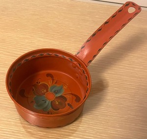 lot 174 image: Rosemaling Ladle, Measuring Cup and Covered Ashtray