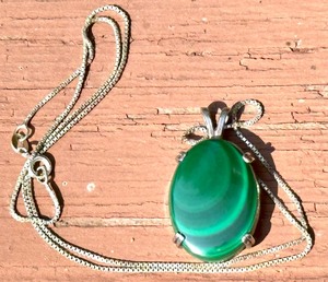 lot 113 image: Sterling Silver and Malachite Pendant Necklace