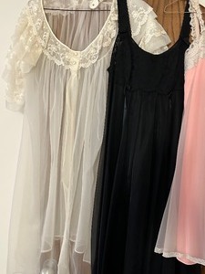 lot 150A image: Vintage Ladies Nightgowns