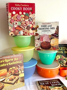 lot 143 image: Vintage Tupperware and Betty Crocker Cookbooks