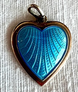 lot 128 image: Vintage David Andersen Enamel and Sterling Heart Shaped Pendant