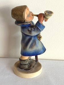 lot 110 image: Vintage Hummel Figurine