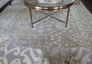 lot 110 image: Loomed Rug (8 x 9)
