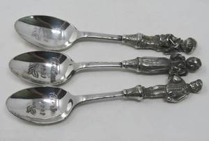 lot 101 image: Christmas special flatware