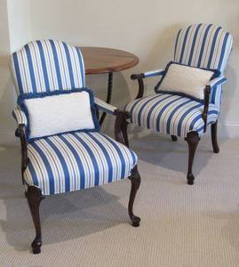 lot 77 image: Table and 2 Blue-stripe custom upholstered chairs