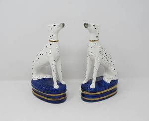 lot 22 image: Chest, 2 Dalmation figures, covered rose with tassel, handpainted italian Lily sculpture