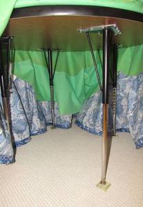 lot 43 image: Table and 2 Chairs