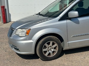 2012 Chrysler Town & Country Van