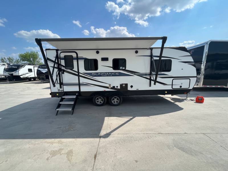 BRAND NEW 2022 Heartland Sundance Ultra-Lite 221RB